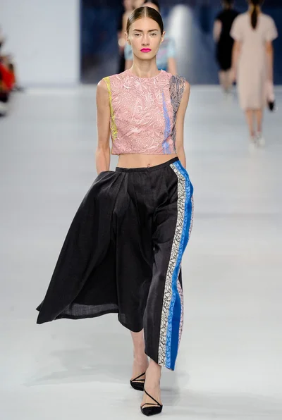 Look 19